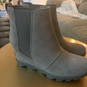 Sorel wedge booties. Brand new worn once